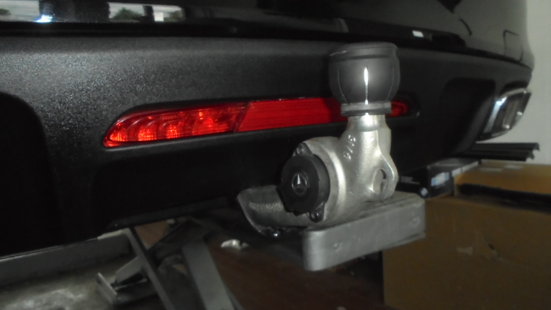 CLS W218 AMG 63 Sportendrohre