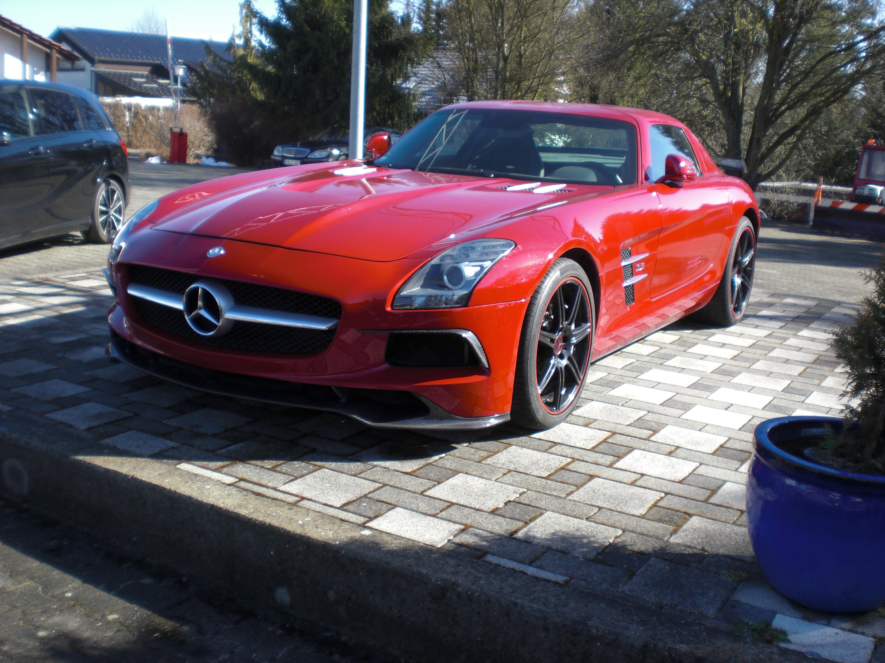 SLS C197 Coupe, Roadster, Black Series Look auf der Basis des Serien SLS. Keine Karosseriebearbeitung notwendig. Jederzeit r&uuml;ckr&uuml;stbar. G&ouml;ckel Performance 