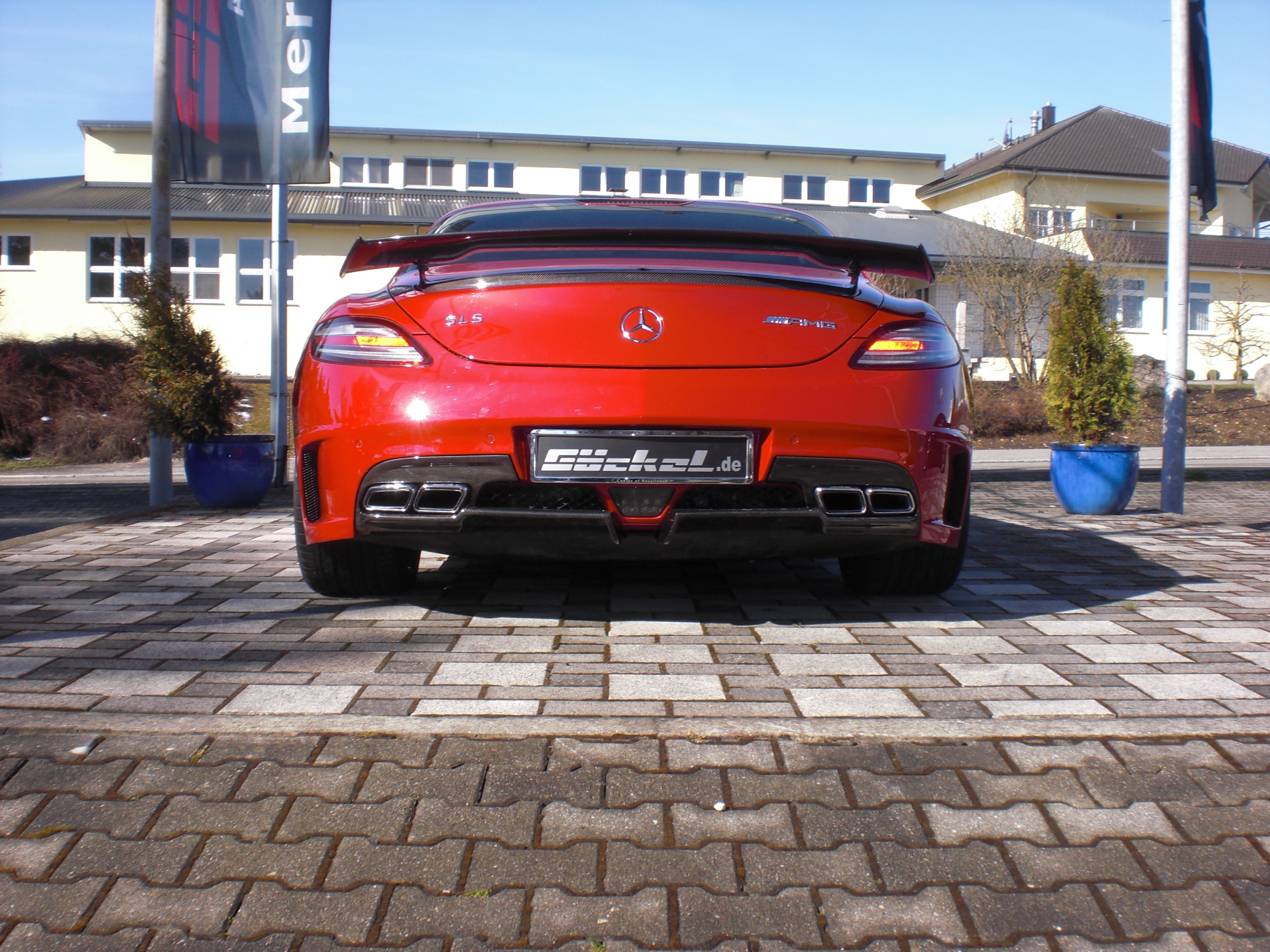 SLS C197 Coupe, Roadster, Black Series Look auf der Basis des Serien SLS. Keine Karosseriebearbeitung notwendig. Jederzeit r&uuml;ckr&uuml;stbar. G&ouml;ckel Performance 