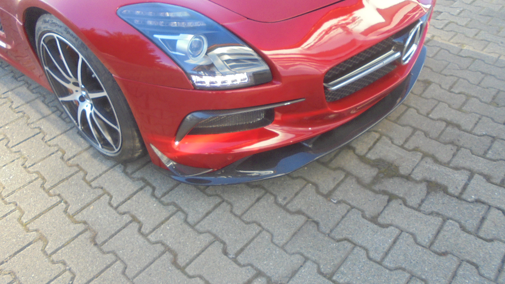 SLS C197 Coupe, Roadster, Black Series Look auf der Basis des Serien SLS. Keine Karosseriebearbeitung notwendig. Jederzeit r&uuml;ckr&uuml;stbar. G&ouml;ckel Performance 