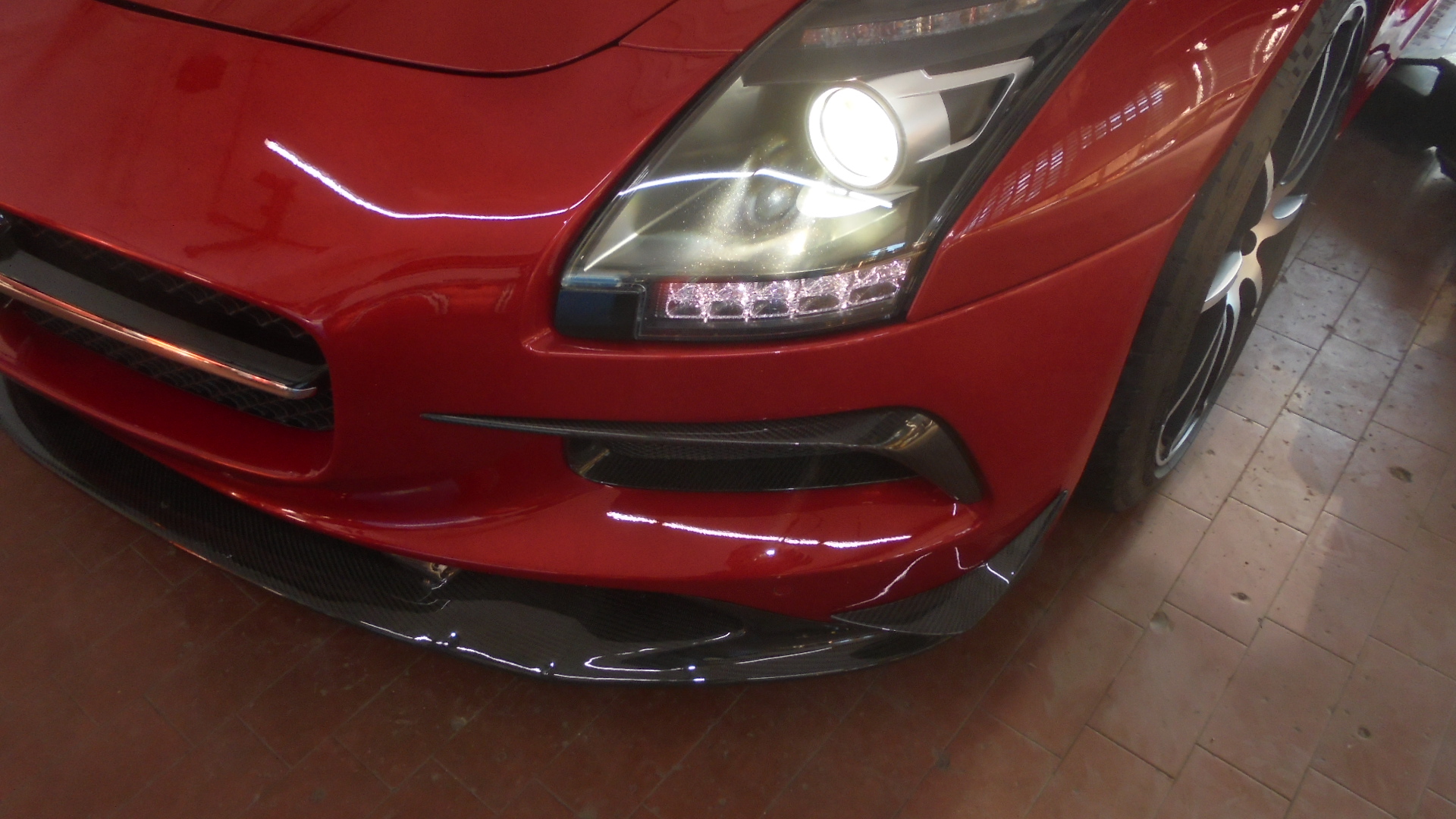 SLS C197 Coupe, Roadster, Black Series Look auf der Basis des Serien SLS. Keine Karosseriebearbeitung notwendig. Jederzeit r&uuml;ckr&uuml;stbar. G&ouml;ckel Performance 