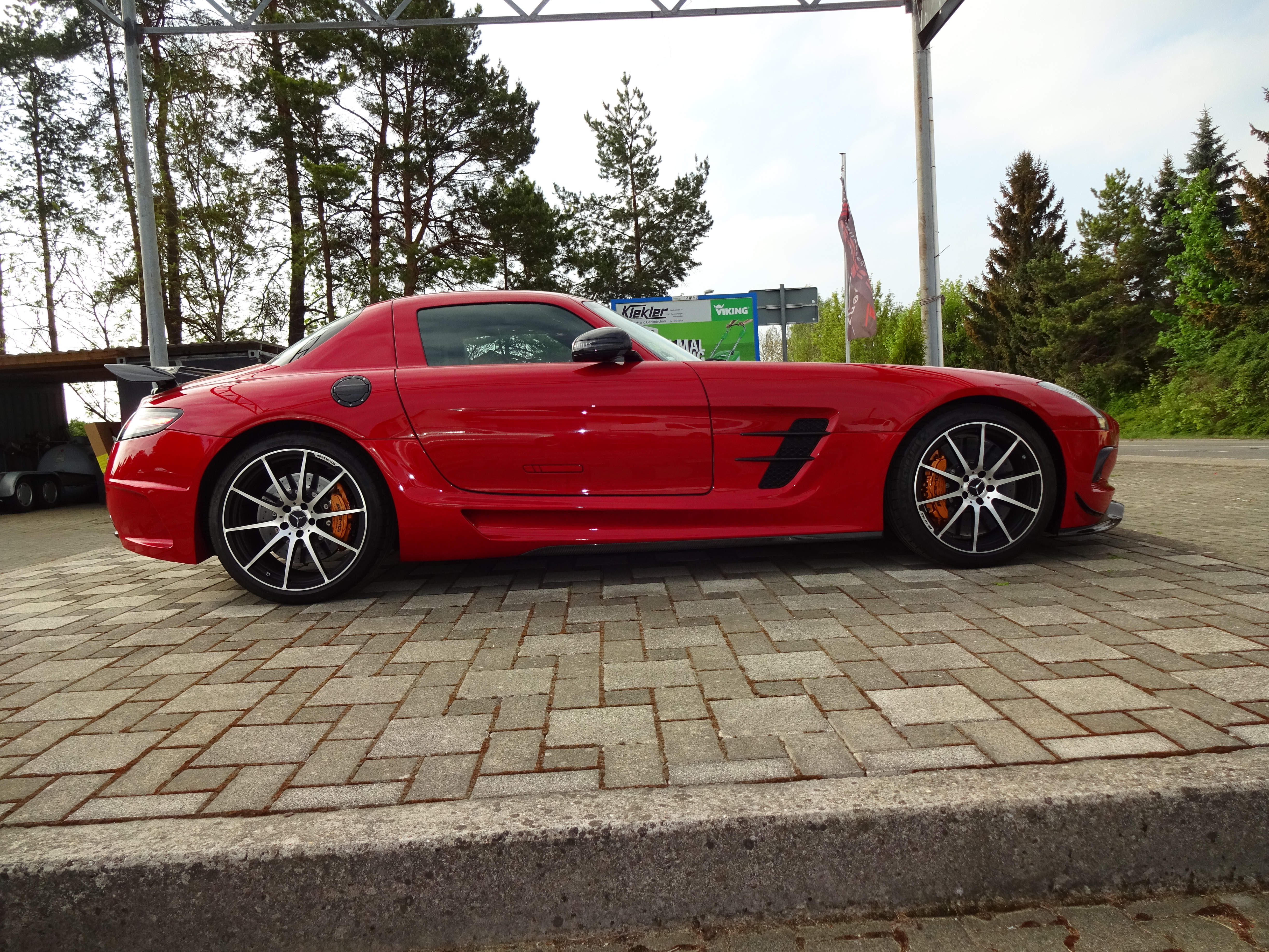 SLS C197 Coupe, Roadster, Black Series Look auf der Basis des Serien SLS. Keine Karosseriebearbeitung notwendig. Jederzeit r&uuml;ckr&uuml;stbar. G&ouml;ckel Performance 